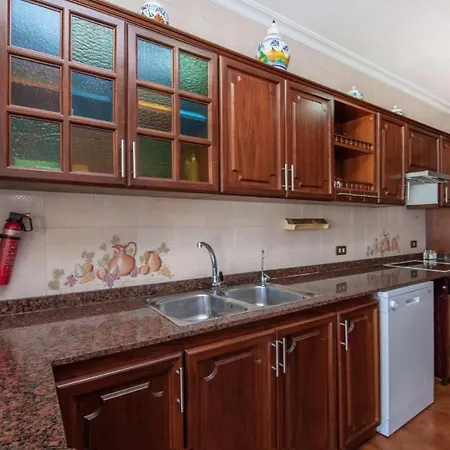 Montemar Villa *